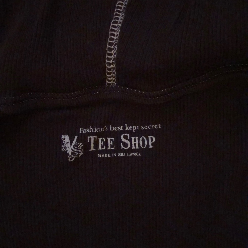 π¦π¦ Victoria Secret Tee π¦π¦ - Picture 2 of 2